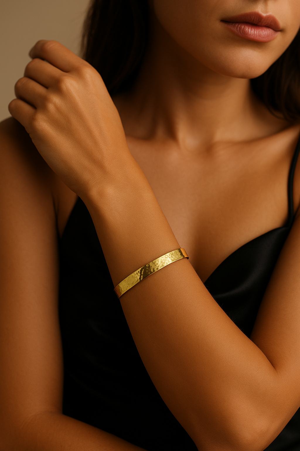 Hand-forged-cuff-brass-bracelet-medium-Treasured-elements