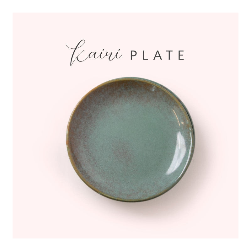 Kairi Sleek Ceramic Dining Plate - The Knot and Bow