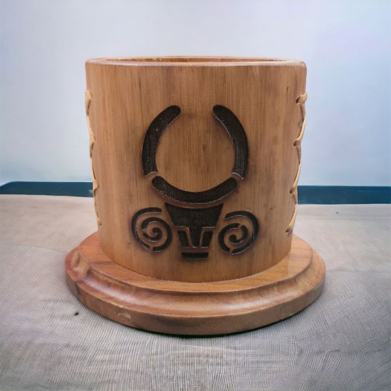 The Naga Feather Wooden Pen Stand