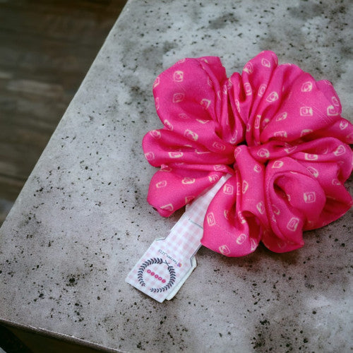 Yaareen-Vibrant Pink Hair Scrunchies