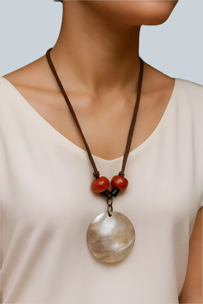 Brown Shell Necklace - Anni Sakhamo