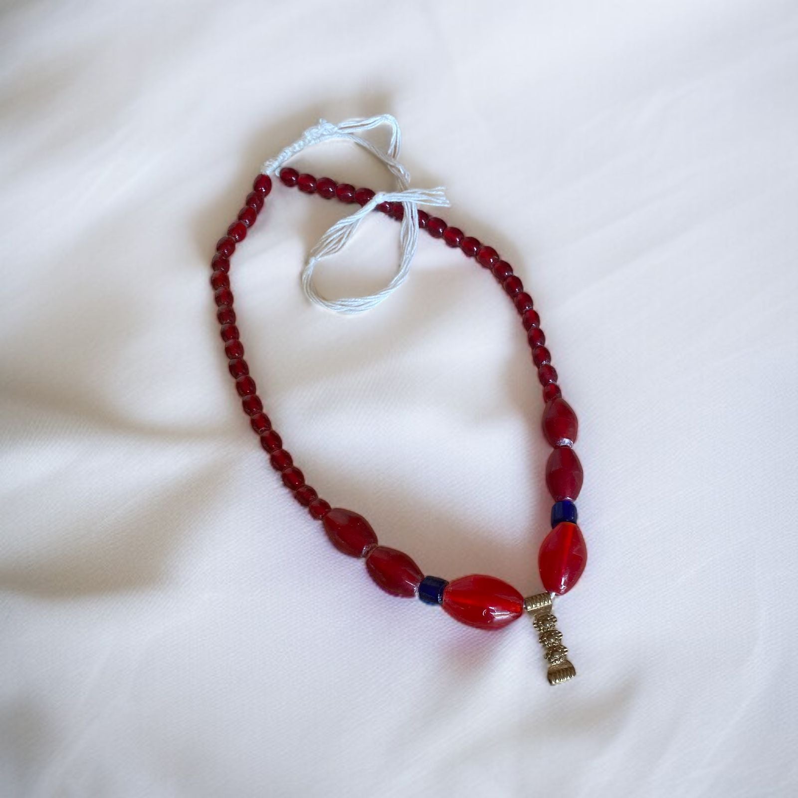 Bloody-Red-Necklace-Walling-Home-Product.