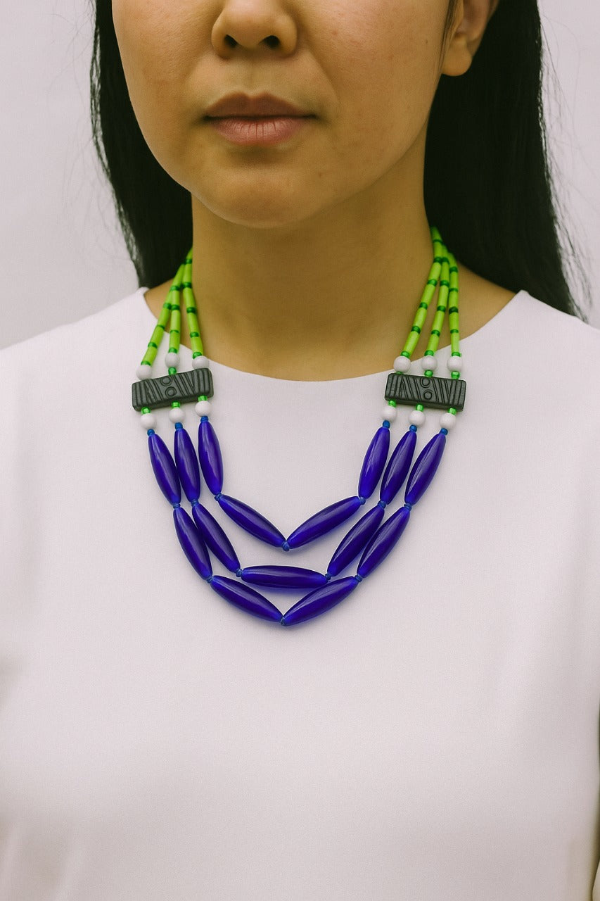Blue-White-And-Light-Green-Necklace-Flower-child