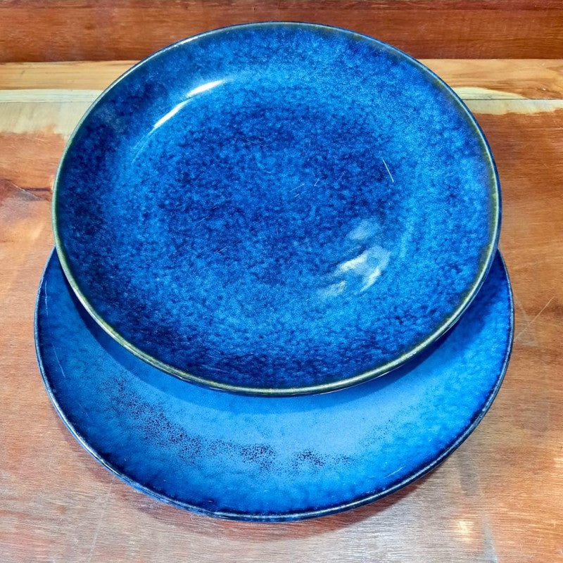 Blue Dining plate set of 2 - The Knot and Bow