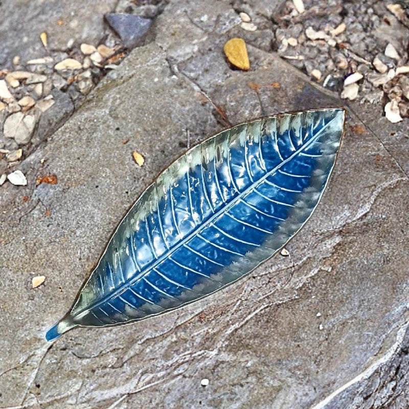 Blue large flat leaf shaped ceramic salad platter - The Knot and Bow