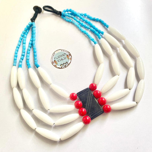 Flowerchild Mighty White with blue beads necklace