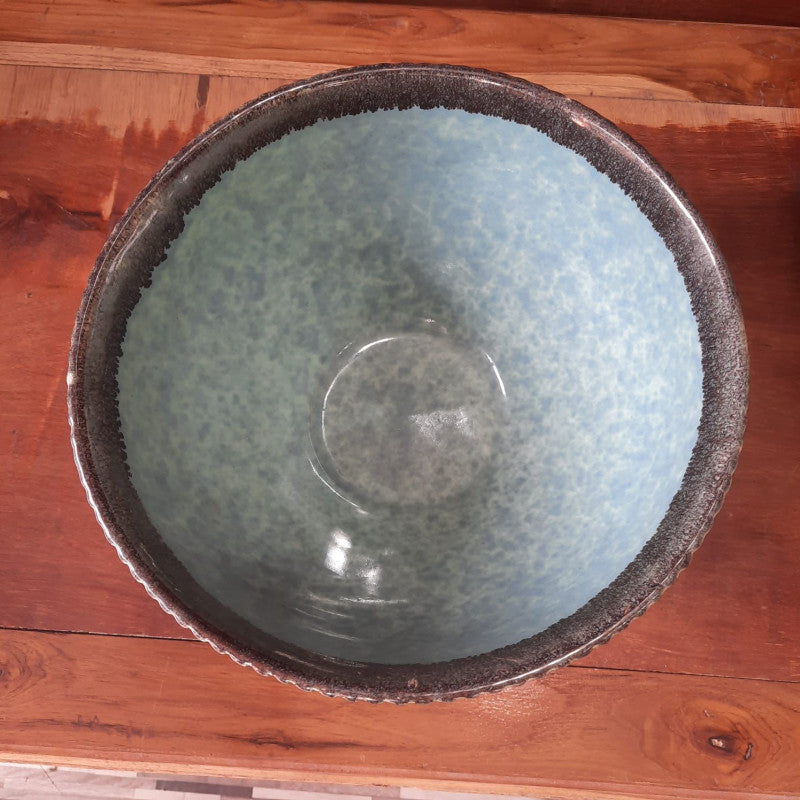 Green double tone serving ceramic bowl - The Knot and Bow