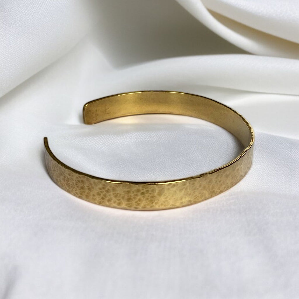 Hand-forged-cuff-brass-bracelet-medium-Treasured-elements