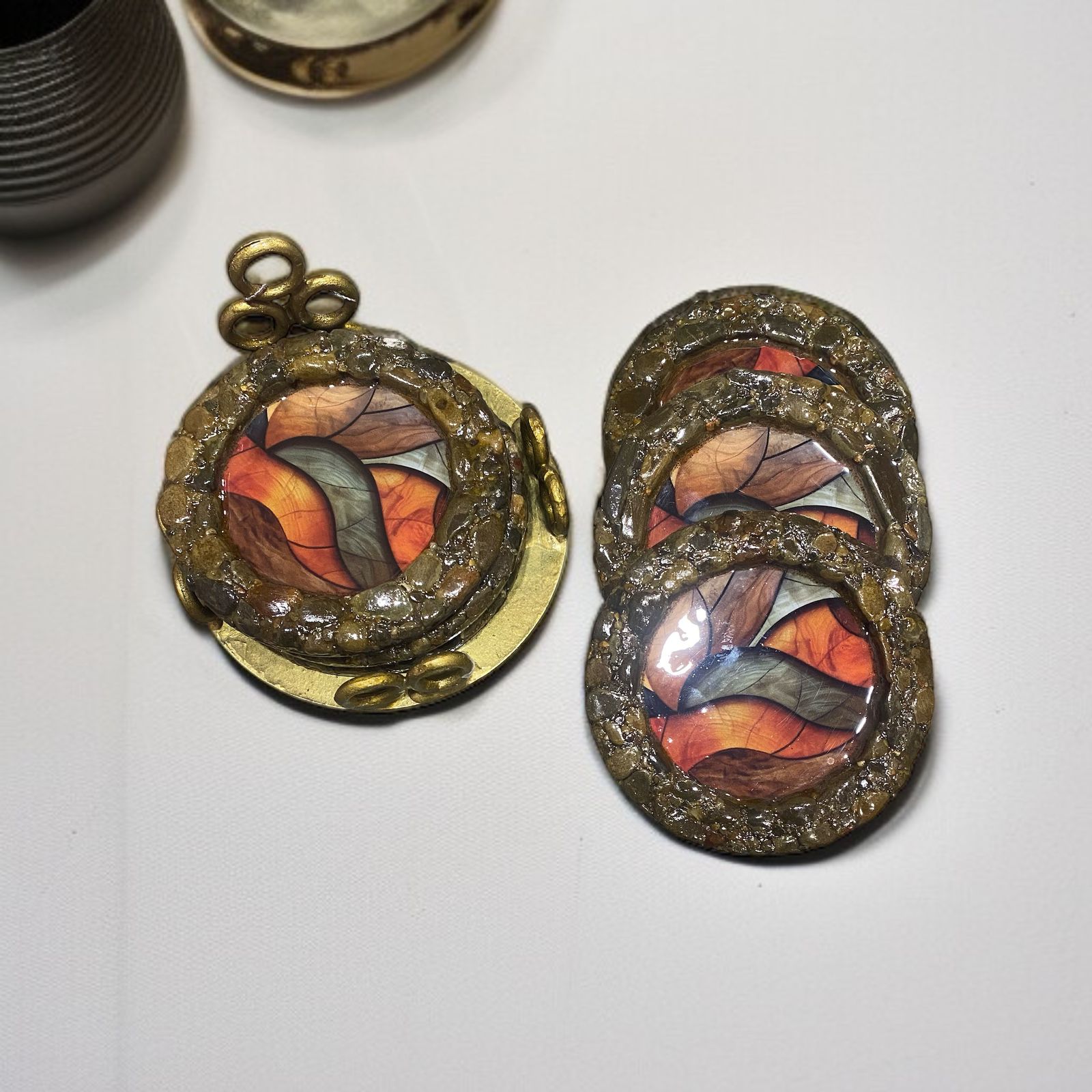 Pebble-and-Resin-Autumn-Hues-Coaster-Set-of-6-Li-Stone