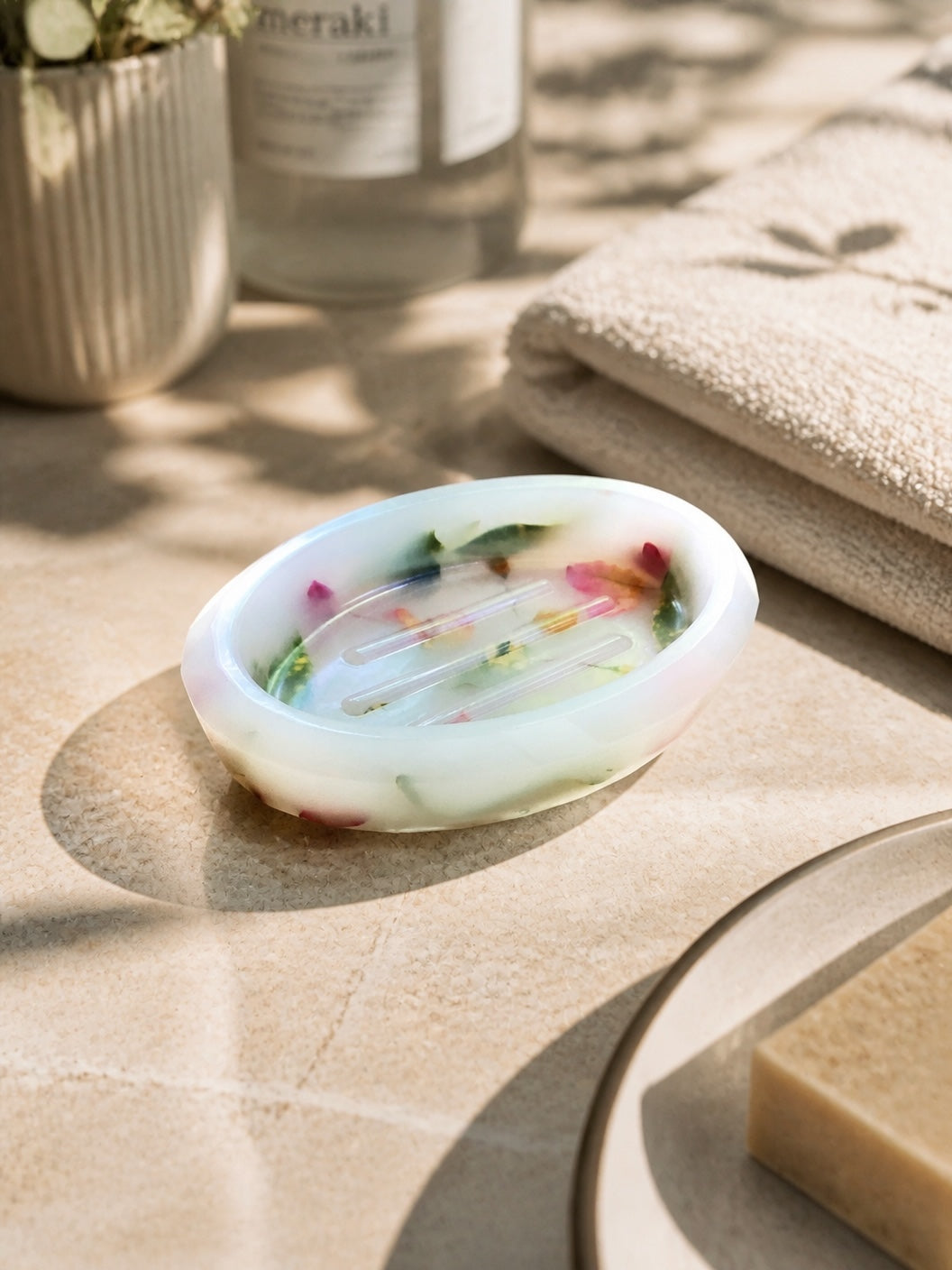 Pressed -Floral- Oval -shape- with- ridges- soap- case - Resin by Achila