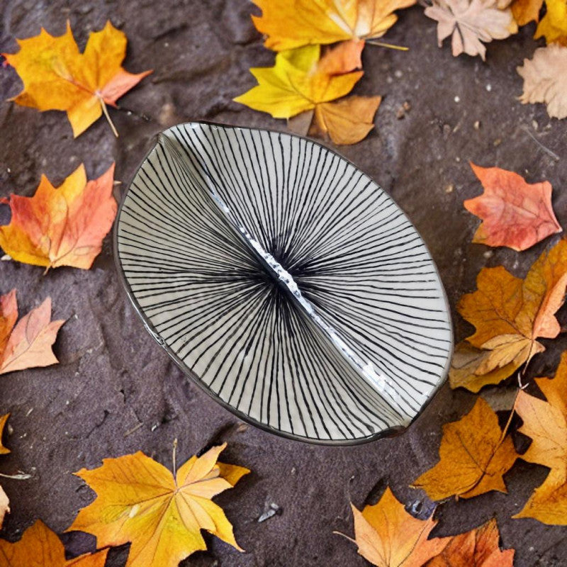 White ceramic standard size platter with black streak - The Knot and Bow