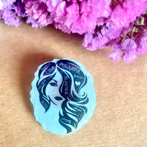 Handmade woman resin fridge magnet- Craftsi